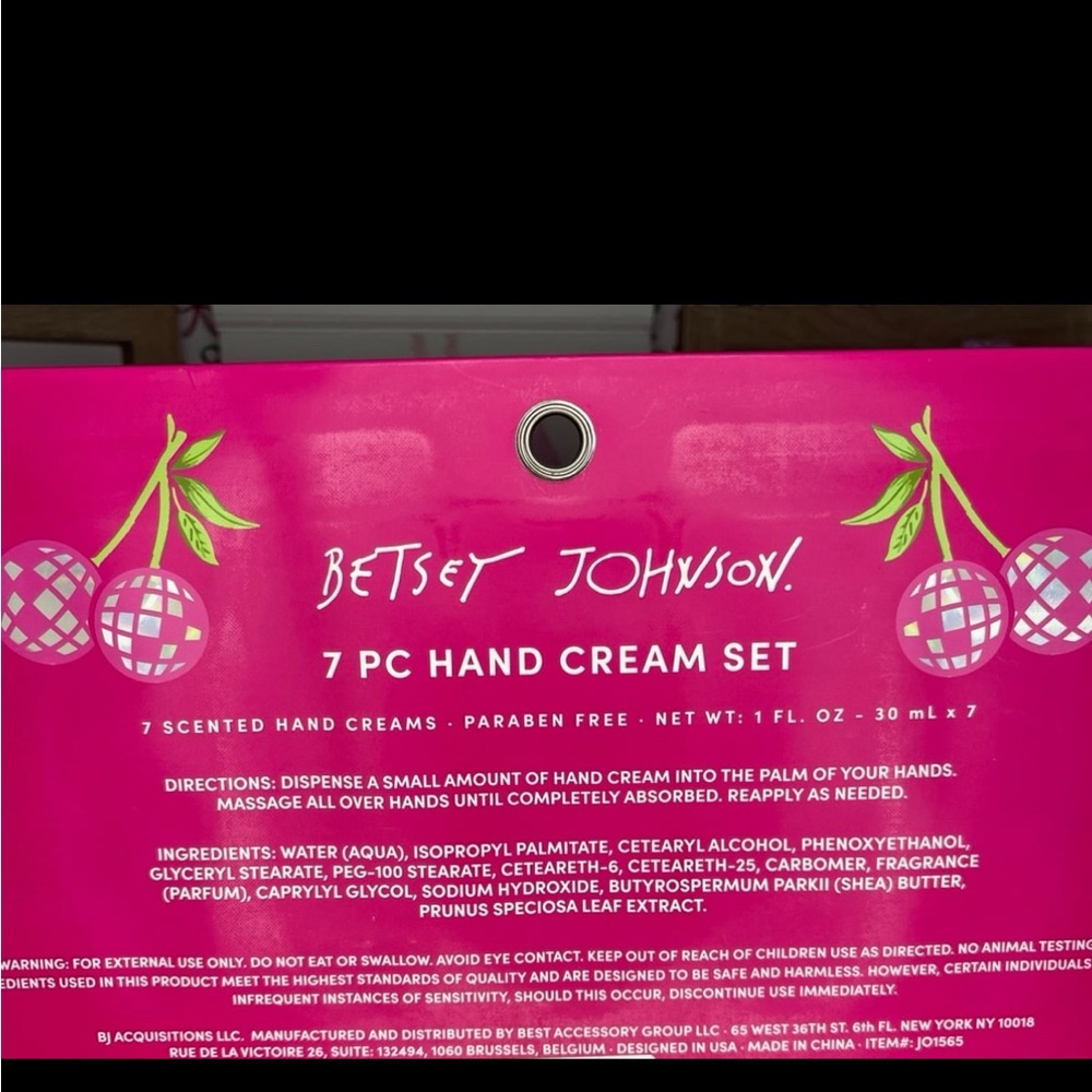 Betsey Johnson Hand Cream Lotions Set - Picture 7 of 7